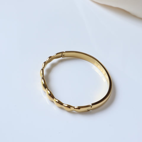 Wave 18K Gold Plated Bangle