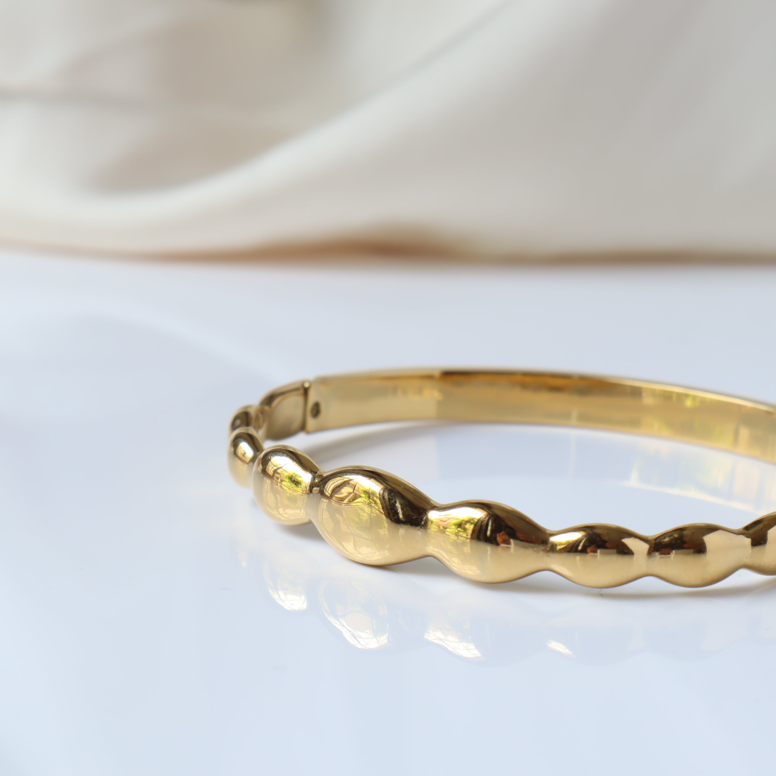 Wave 18K Gold Plated Bangle