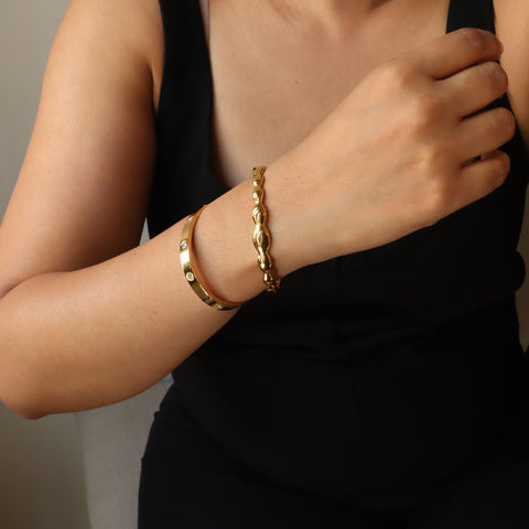 Wave 18K Gold Plated Bangle