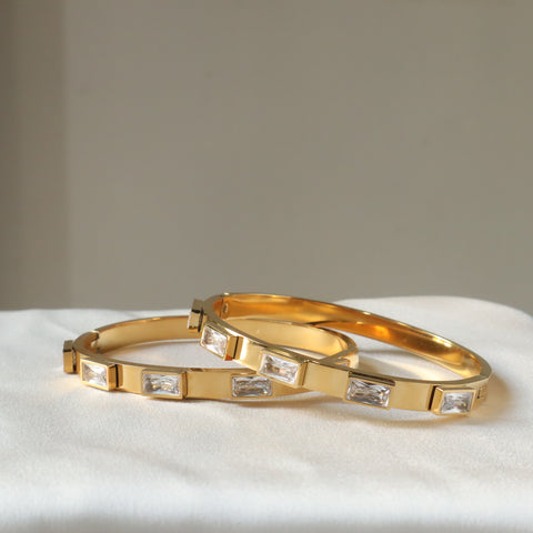 Baguette Linear 18K Gold Plated Bangle