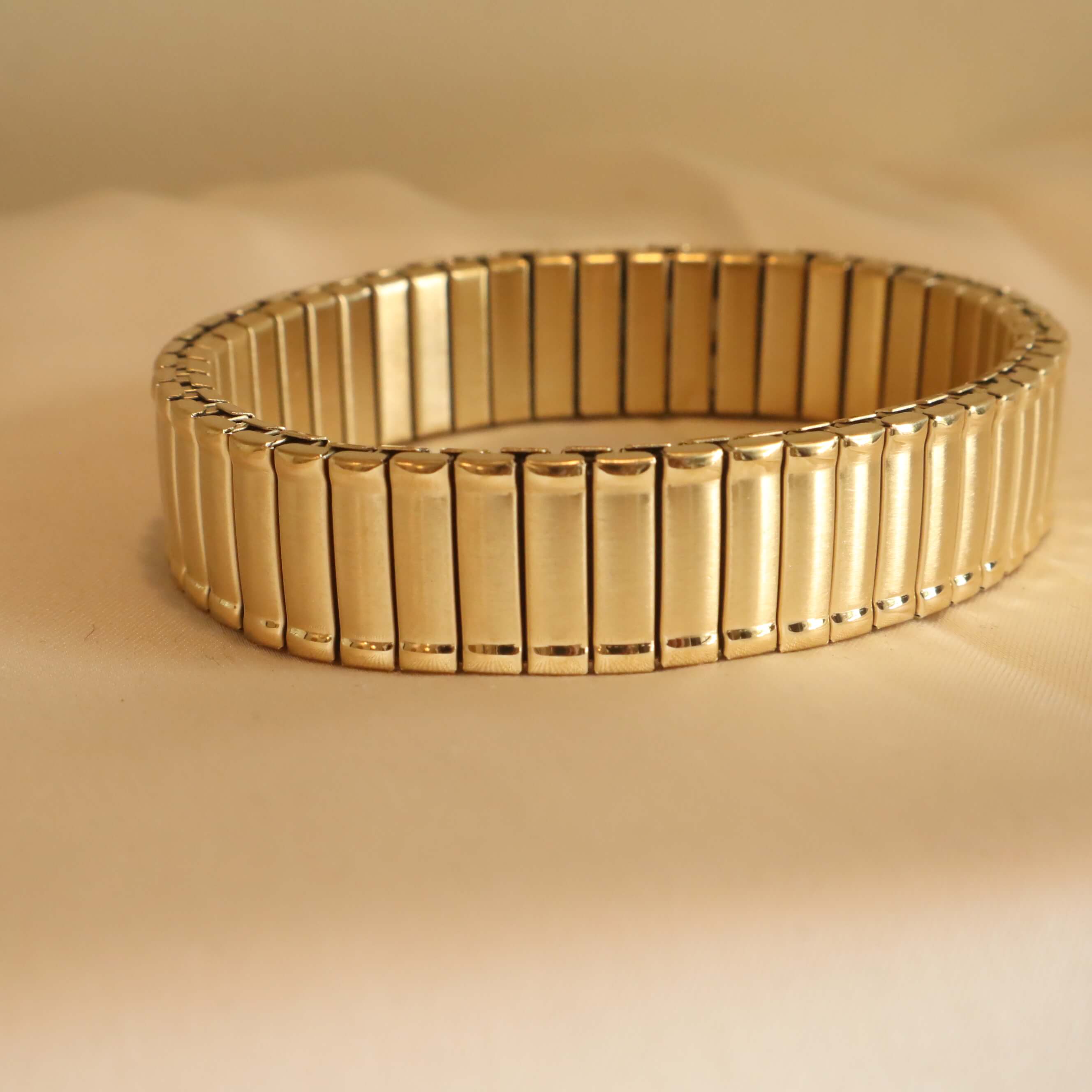 Sand Dune Coil Expandable 18K Gold Plated Bangle