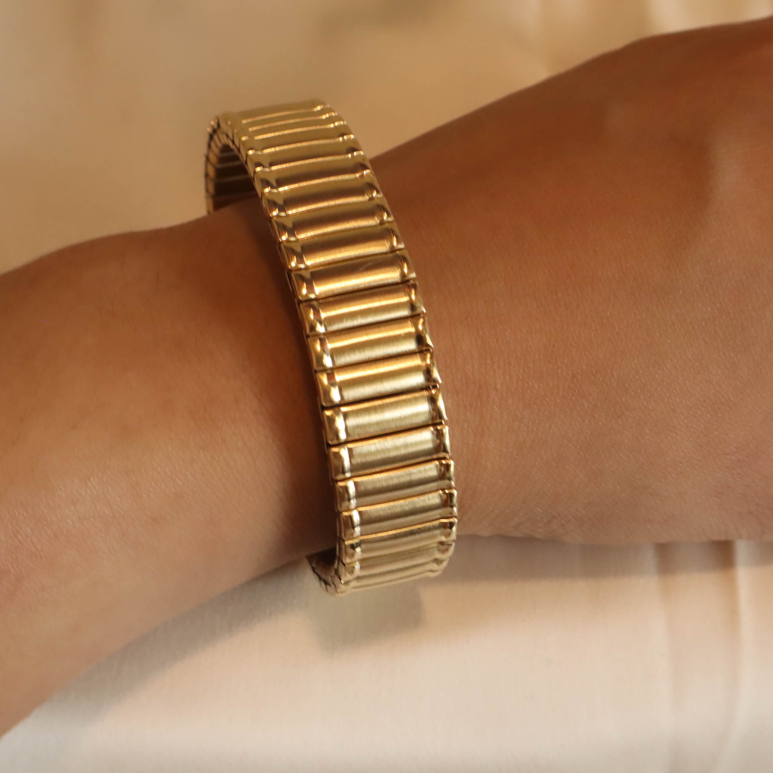 Sand Dune Coil Expandable 18K Gold Plated Bangle